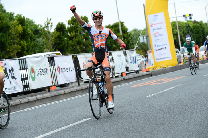 市民100kmアンダー39の部で優勝した藤田涼平(サイタマサイクルプロジェクト)