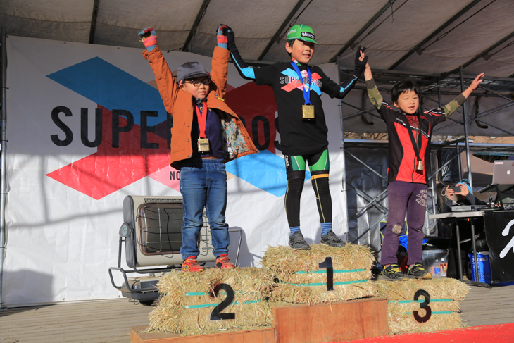 CK1表彰式 優勝はMTBで走った⾼橋佑介(Mile Post BMC Racing)