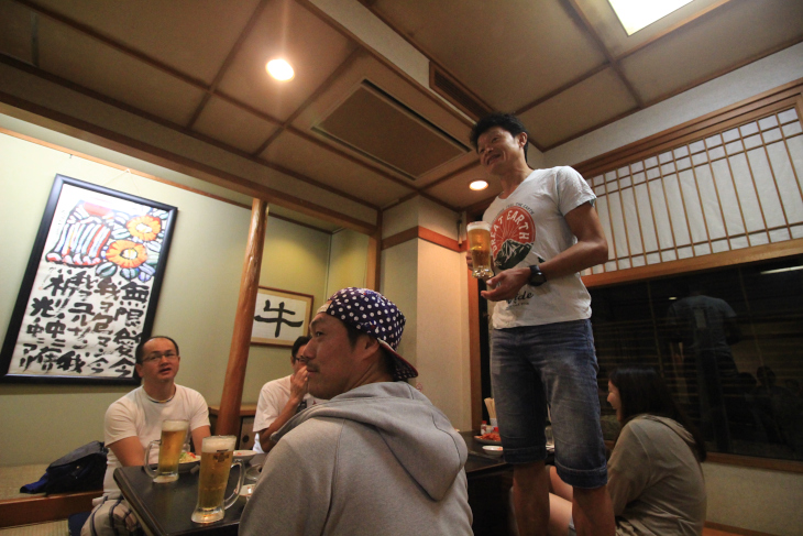プレミアムエントリーのメンバー限定後夜祭「石垣牛焼肉ナイト!」は白戸太朗さんの乾杯で幕があがる