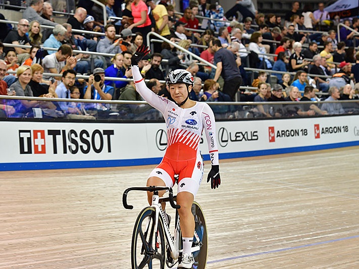 全4種目で1位というリザルトを残し、他の選手を圧倒する走りで女子オムニアムを制した梶原悠未