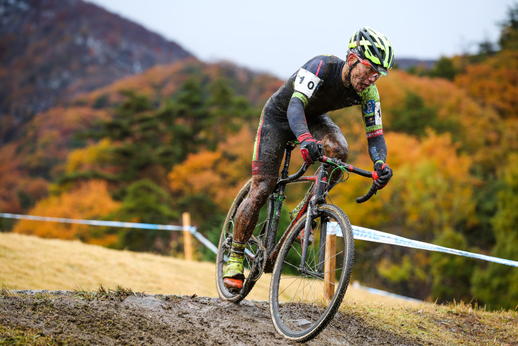 「タイヤ選択に迷ったらグリップに安心感のあるWETがオススメ」中村龍太郎（SNEL CYCLOCROSS TEAM）