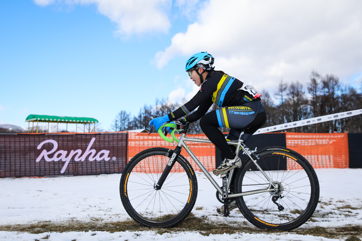 女子マスターズ40-49　2位に入った水谷有紀子（BUCYO COFFEE/CLT Cycling Team）