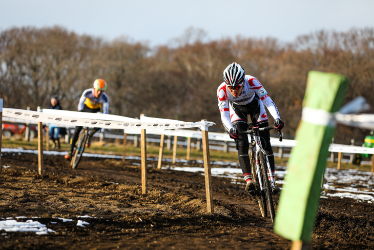 エリート男子　3位争いを繰り広げる沢田時（ブリヂストンアンカーサイクリングチーム）と前田公平（弱虫ペダルサイクリングチーム）