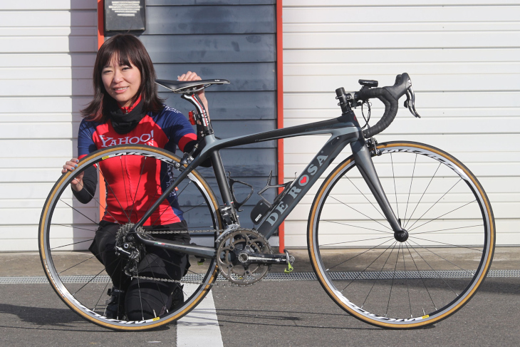 鈴置菜津女さん(ヤフー自転車競技部)デローザ R838