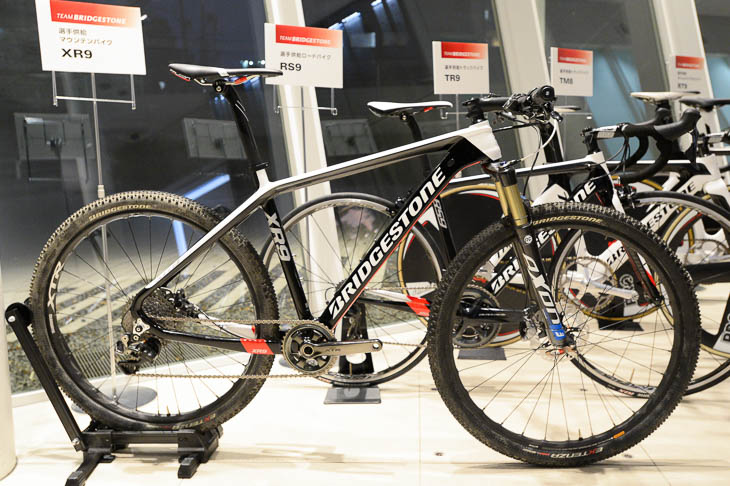 MTBクロスカントリーチームが使用するXR9