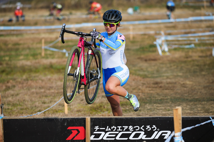 CL1 全日本チャンピオンの今井美穂(CO2bicycle)が独走
