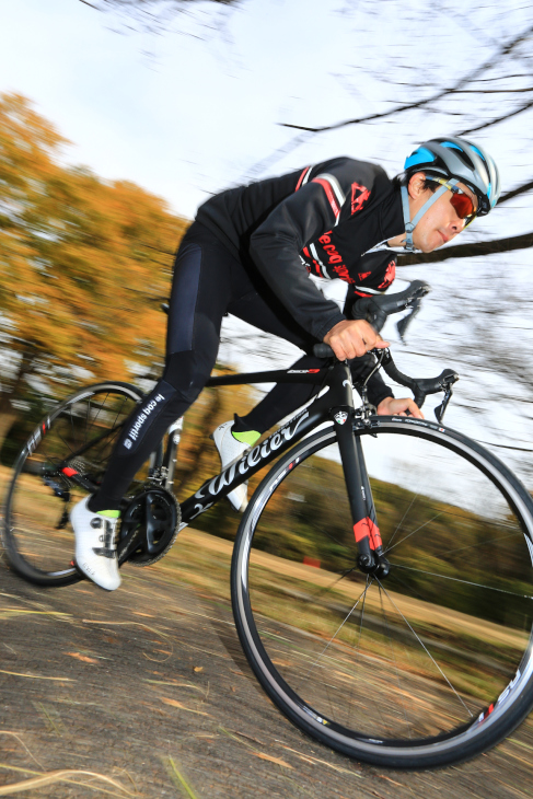 「リニアな加速感が楽しめるオールラウンドなレーシングバイク」辻本尚希(L-Breath Bike)