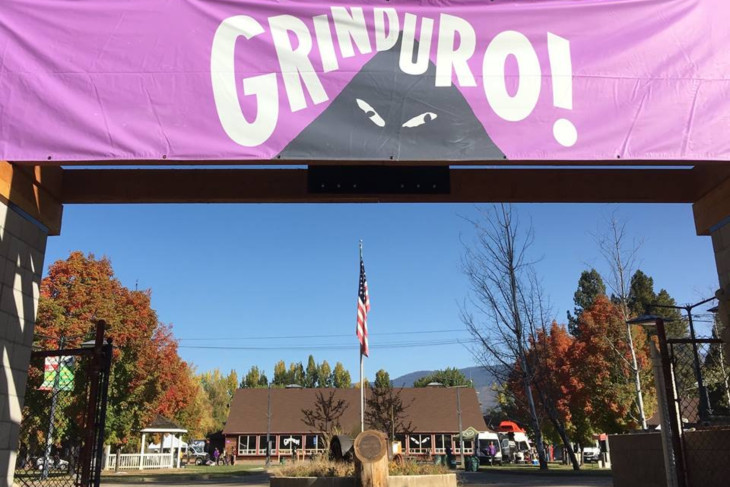 ジロが主催するグラベルライドイベント「Grinduro」の展覧会が開催される