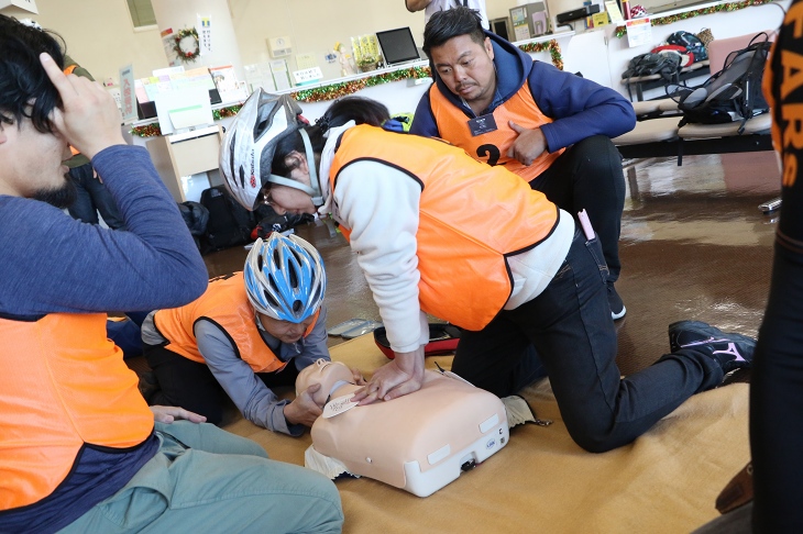 CPR（心肺蘇生法）　心臓マッサージやAEDの使い方を学んだ