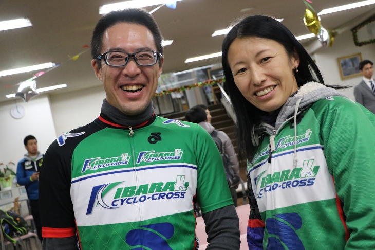 茨城シクロクロスレーシングチームの山田ご夫妻