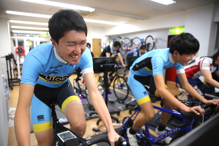 デローザのバイクを使う東京大学自転車競技部も参加。マジです
