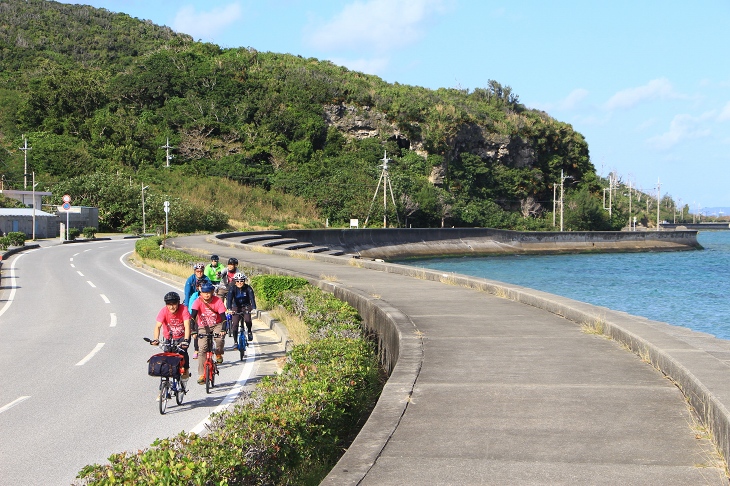 浜比嘉島に到着