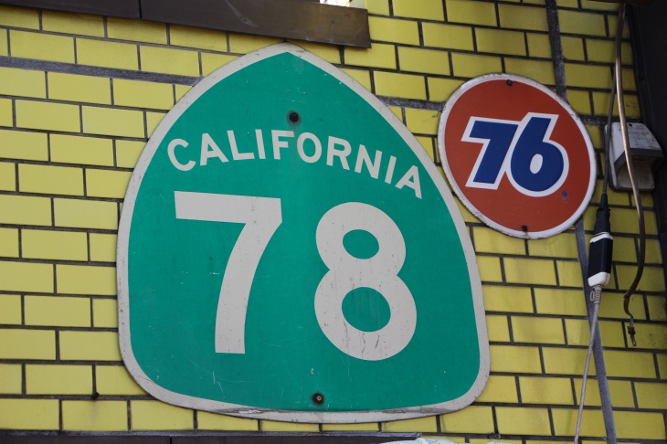カリフォルニアの78号線は重要な幹線道路だ