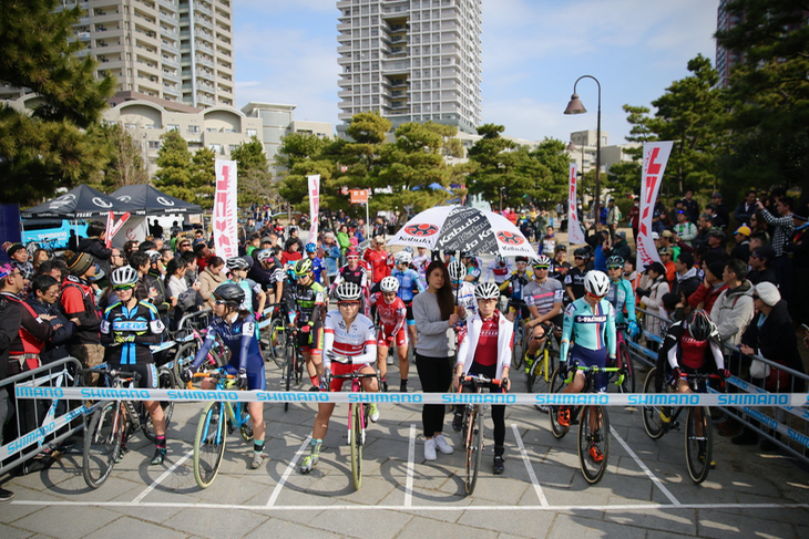 東京都心、ベイエリアでのレースイベントに観客数も多い