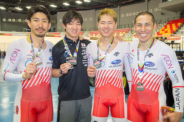 エリート男子チームスプリント 韓国に次ぐ2位で銀メダル獲得