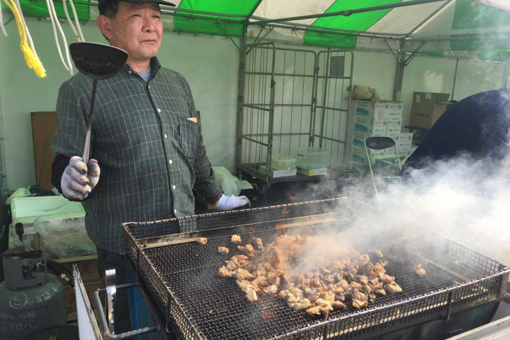 地鶏炭火焼きは腹ペコサイクリストに嬉しい補給食