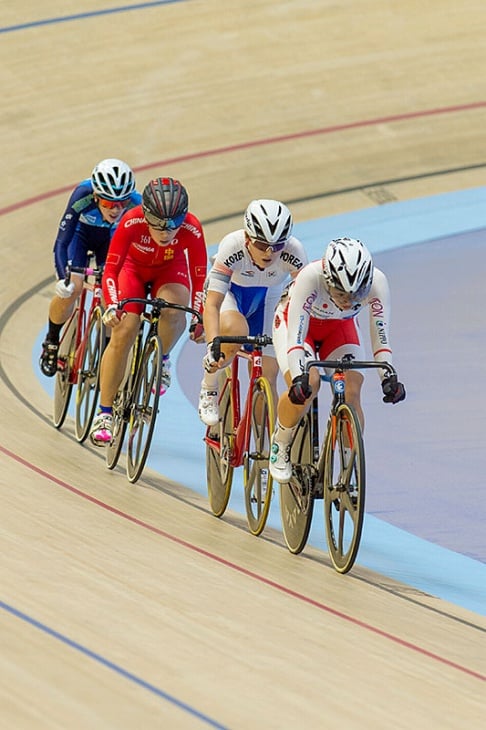 エリート女子オムニアムで優位にレースを進める梶原悠未（筑波大学）