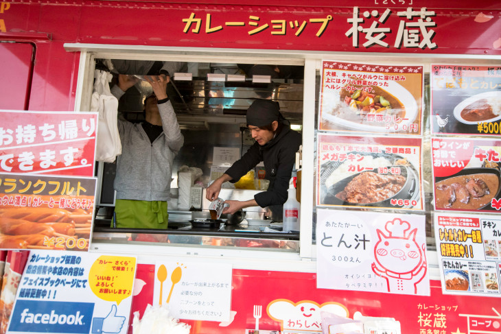 メニューの豊富なカレーワゴン販売