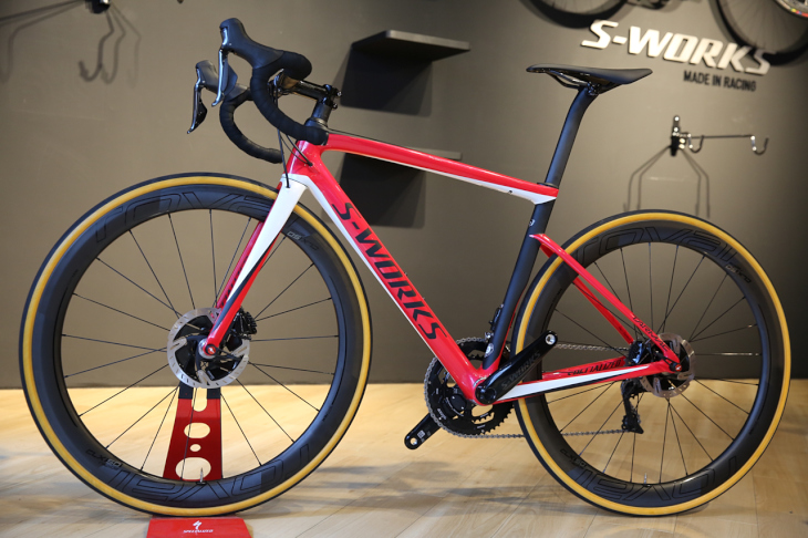 スペシャライズド S-WORKS TARMAC MEN SL6 DISC DI2（GLOSS FLO RED/METALLIC WHITE SILVER/SATIN BLACK）