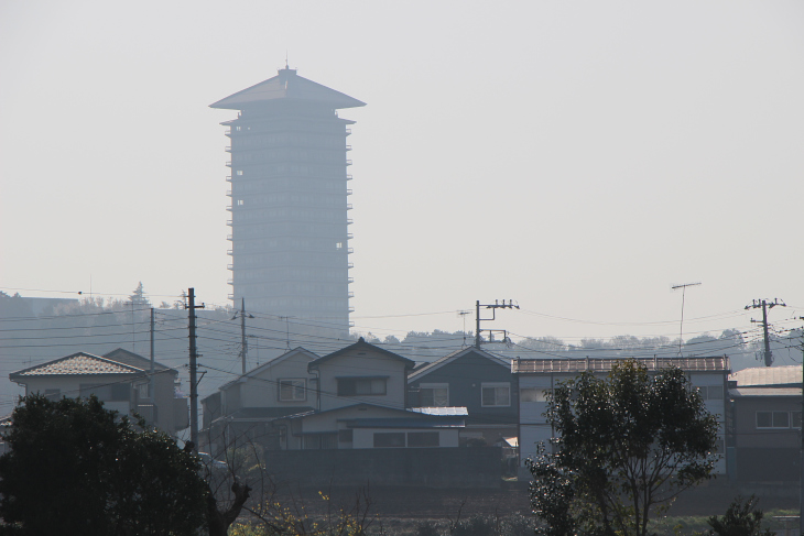 俣野地区にそびえる謎の高層ビル…幼少期はシオンタワーと呼んでました