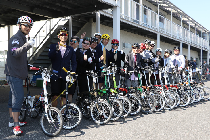 新潟県からツアーを組んで参加したスポーツサイクルサカモトの皆さん