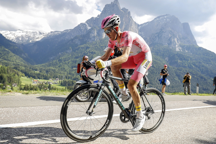 ジロ・デ・イタリア2016の第15ステージ、山岳TTコースでマリアローザを着用するステフェン・クライスヴァイク（オランダ、ロットNLユンボ）がチョイスしたのはSPECIALISSIMA