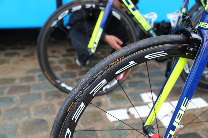 フルクラムのRacing Speed 40ホイールにコンチネンタルのCOMPETITION PRO LTD(25mm)