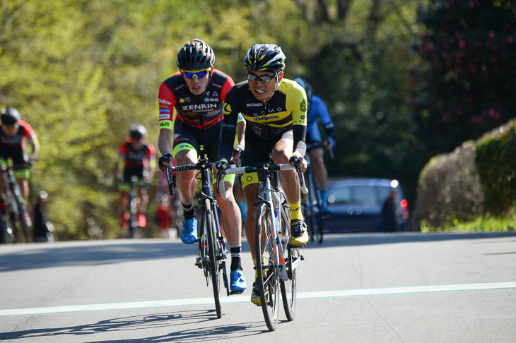 A-E 才田直人(LEOMOベルマーレ レーシングチーム)と徳田優(チーム右京)を先頭に最終周回へ