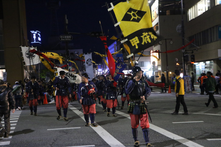 一日中練り歩き続けた武者たち