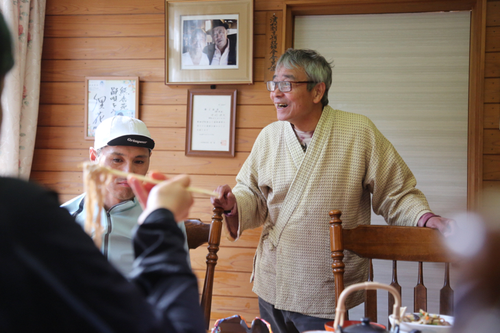 人懐こいマスターとの話に花が咲く