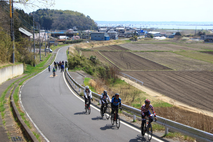 富士見塚古墳は丘の上にあるので、すこしばかりのヒルクライム