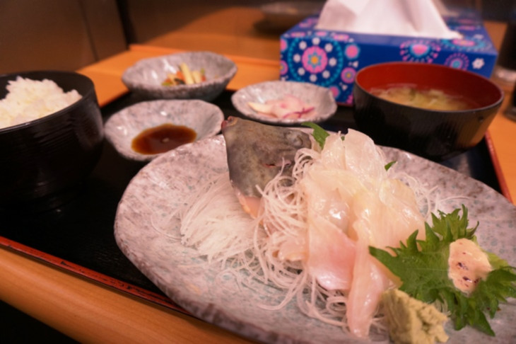 市場内の食堂だけあって鮮度抜群＆リーズナブルなお値段で超おすすめです(笑)