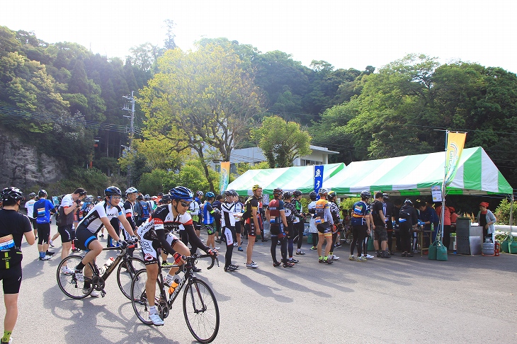 第2エイドの鵜戸神宮へと到着