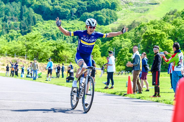 ステージ2 優勝した松島拓人（なるしまフレンドレーシングチーム）