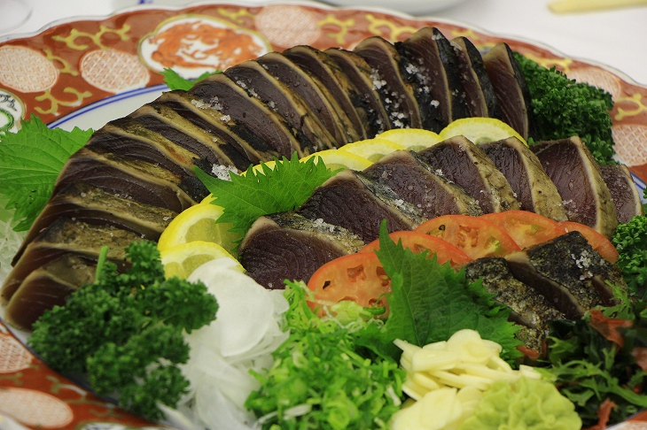 カツオの藁焼きがいかにも高知らしい