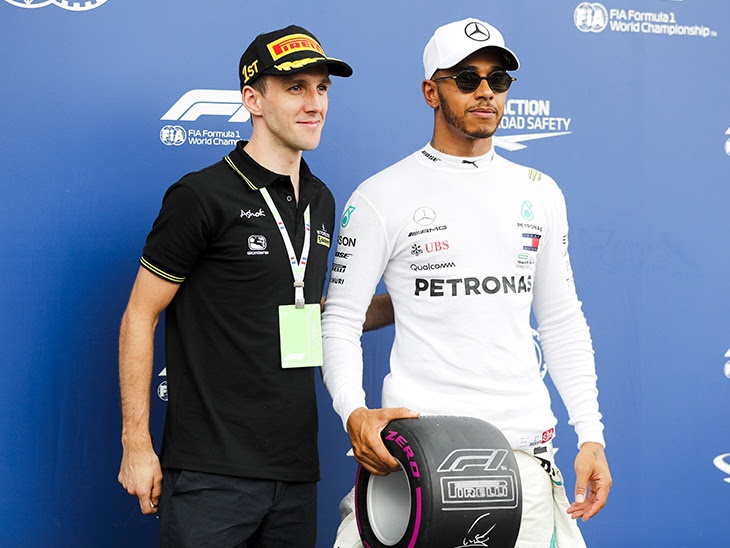 この日ポールポジションのルイス・ハミルトン(イギリス、メルセデス)とサイモン・イェーツ(イギリス、ミッチェルトン・スコット)