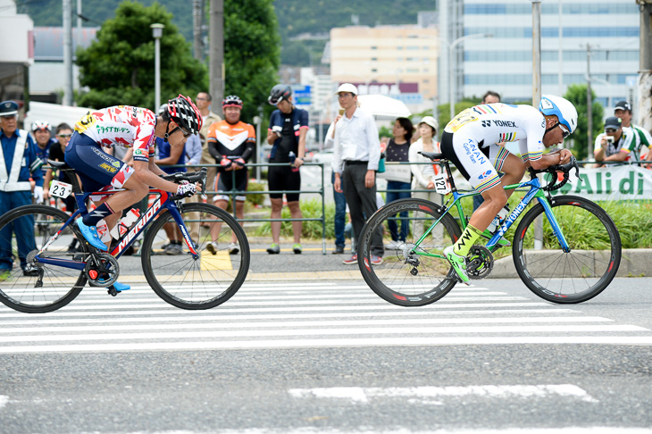 レース終盤は山本大喜（キナンサイクリングチーム）と雨澤毅明（宇都宮ブリッツェン）の2人が逃げる