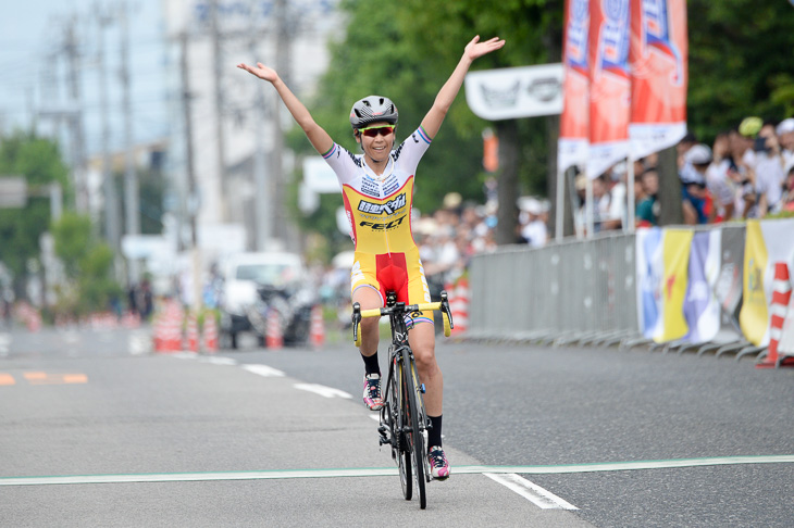 Fクラスタ　独走逃げ切りで広島2連勝した唐見実世子（弱虫ペダルサイクリングチーム）