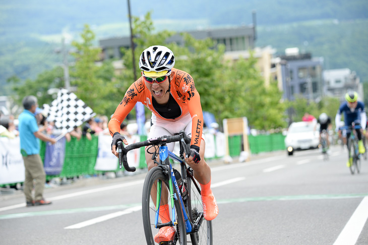 昨年優勝の田崎友康(F(t)麒麟山Racing)は総合3位