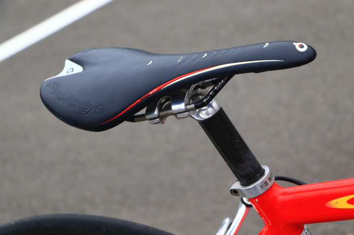 サドルはモダンな仕様 プロロゴのNAGO EVO