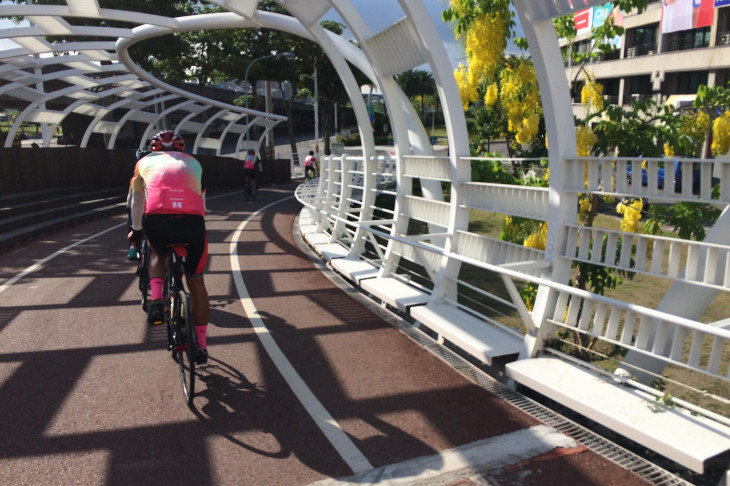 「前鎮之星」という名の有名な自転車道路。