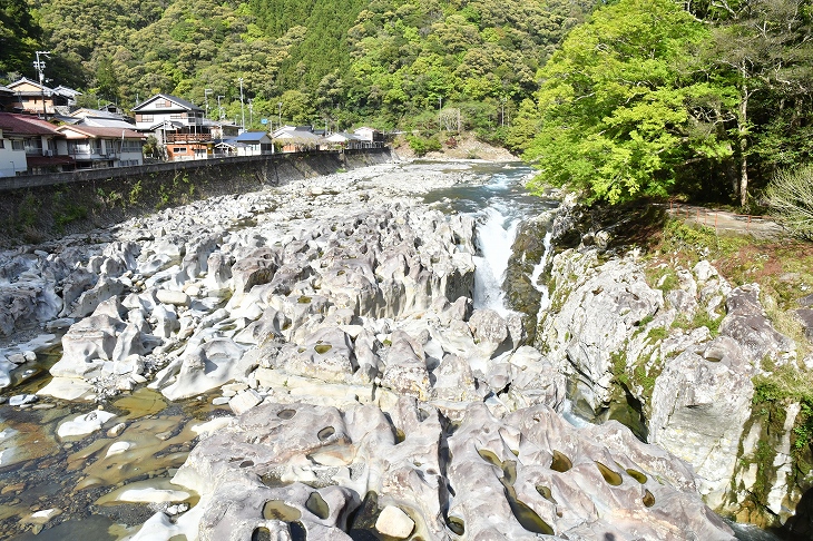 チャレンジコース、古座川エリアの折り返し地点「滝の拝」