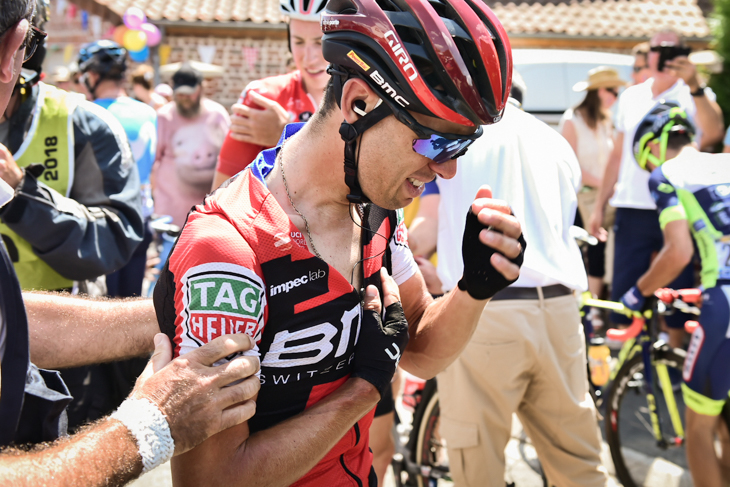 7km地点で落車し、鎖骨を骨折したリッチー・ポート(オーストラリア、BMCレーシング)