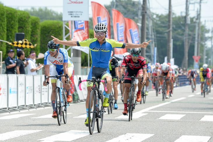 E1 紺野元汰(SBC Vertex Racing Team)が優勝