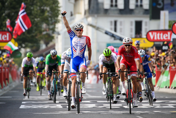 今大会ステージ1勝目を飾ったアルノー・デマール（フランス、グルパマFDJ）