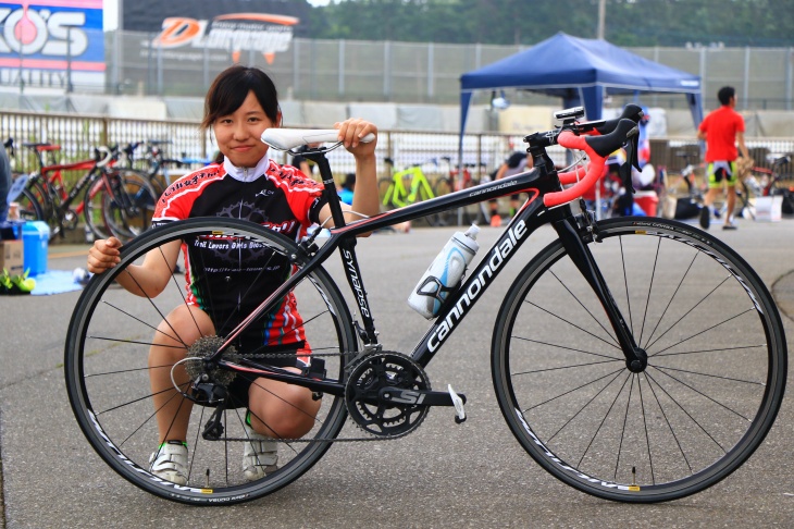 坂村香織さん(トレラバ女子チャリ) キャノンデール SYNAPSE