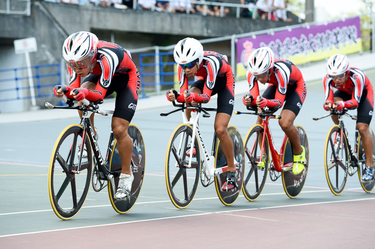 4kmチーム・パーシュート 追い抜き勝ちで優勝を決めた岐南工業高校