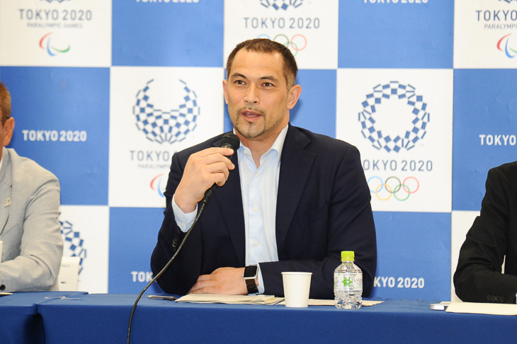 コース決定の経緯について説明する東京2020組織委員会スポーツディレクターの室伏広治氏