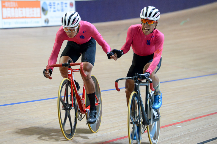男子マディソン優勝　日本大学（武山、貝原）