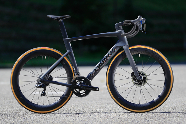 ツール・ド・フランスに合わせてデビューした新型Venge。写真は最高峰完成車のS-Works Di2だ